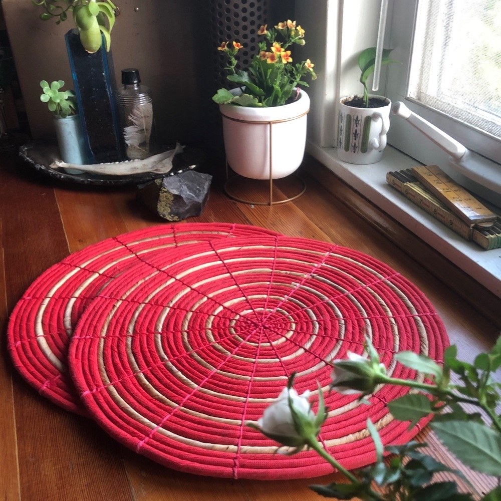 Red Circle Matts